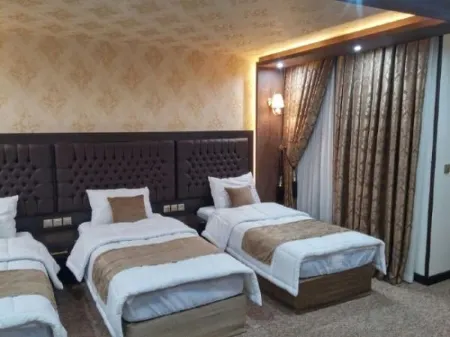 Gostaresh Hotel Отели в г. Тебриз