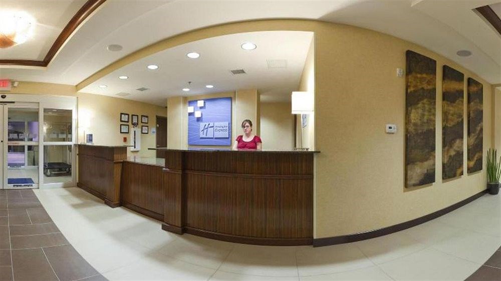 Holiday Inn Express Hotel & Suites Lamar, an Ihg Hotel