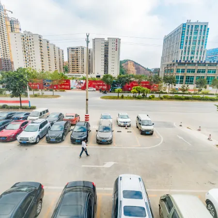 Vienna Hotel (Gaozhou Chengdong Passenger Station)