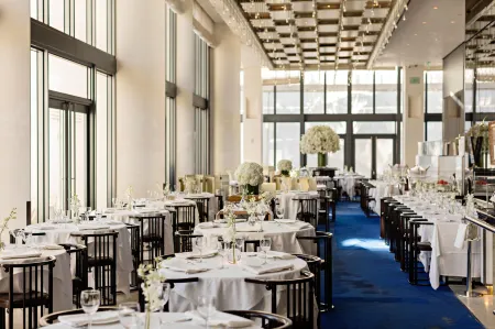 W South Beach Отели рядом с достопримечательностью «Art Center - Richard Shack Gallery»