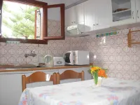 Harry's Bar & Apartments Ξενοδοχεία στην πόλη Θινάλι