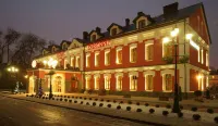 Hotel Koronny Hotels near Galeria Zamojska