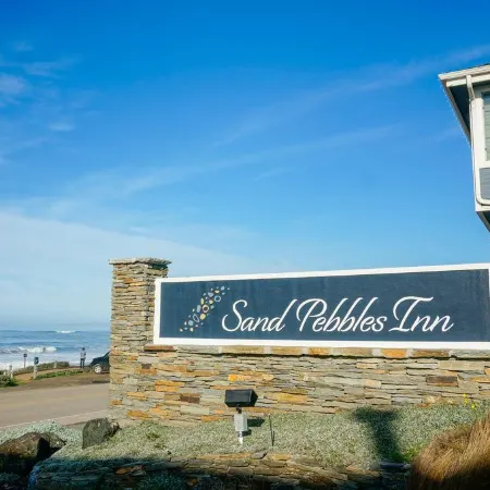 Sand Pebbles Inn