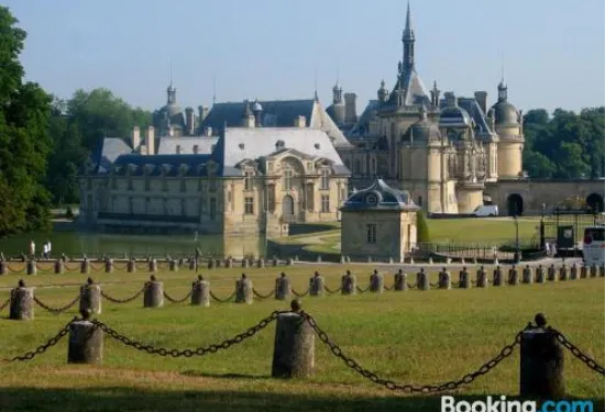 阿勒贊商會酒店