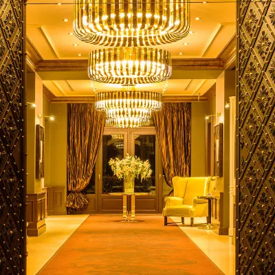 Le Palais Art Hotel Prague Отели рядом с достопримечательностью «Винограды»