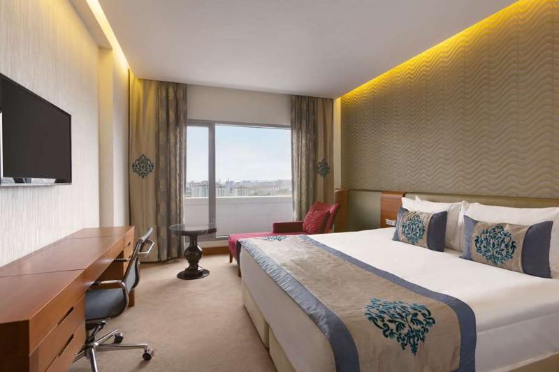 Ramada Hotel & Suites by Wyndham Istanbul Atakoy