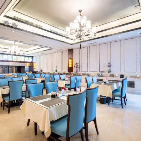 Zhongquan Junlin International Hotel (Fuyang Linquan County Government Branch)