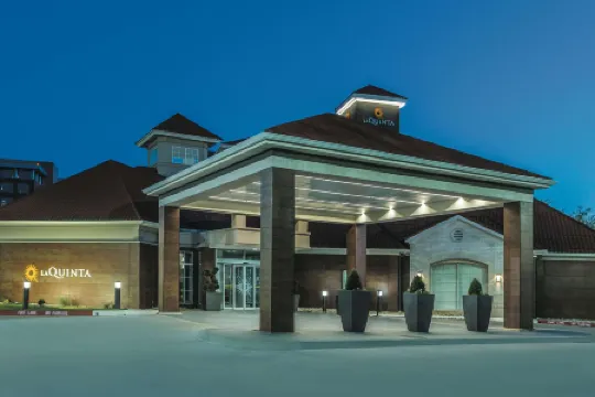 La Quinta Inn & Suites by Wyndham Dallas Plano West