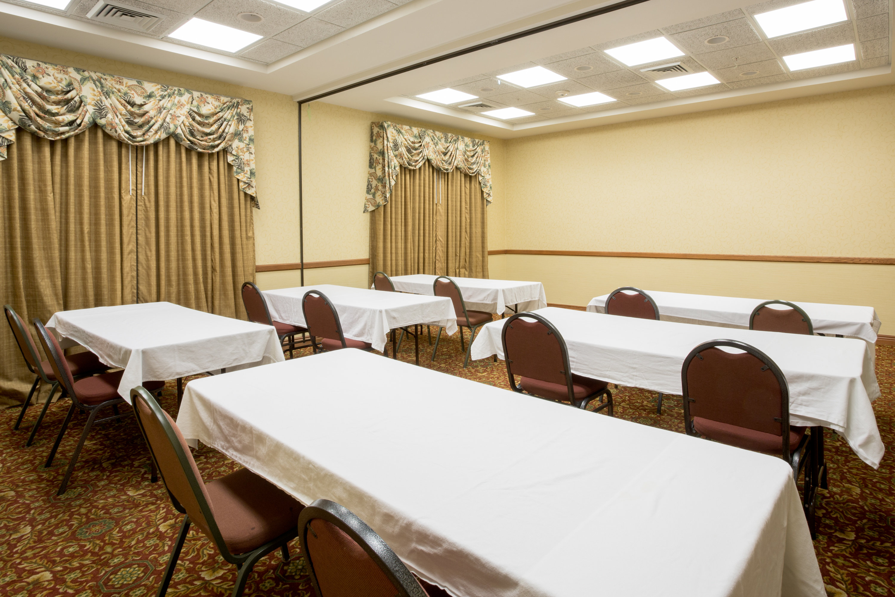 Country Inn & Suites by Radisson, Merrillville, IN