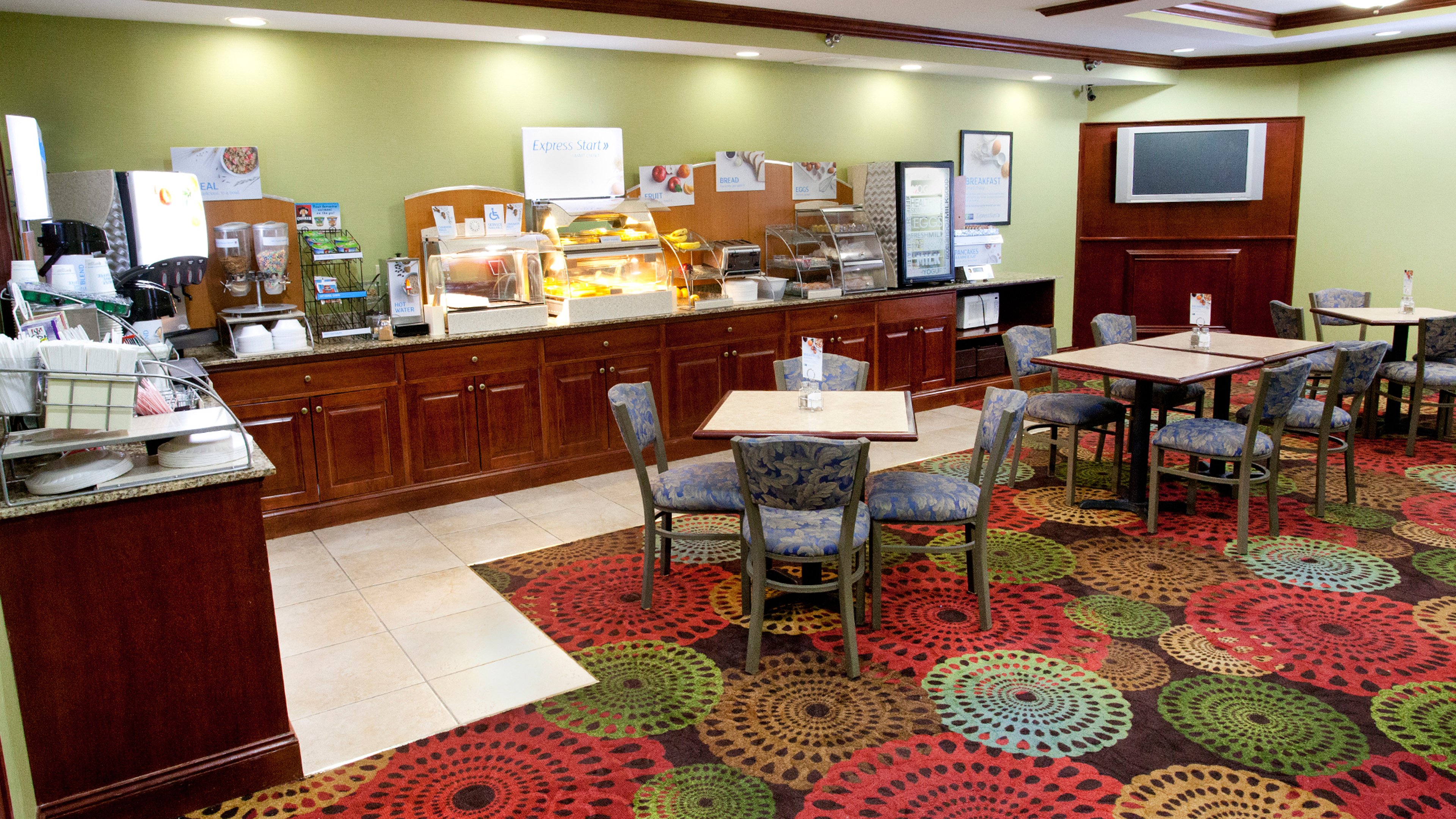 Holiday Inn Express Jamestown, an Ihg Hotel