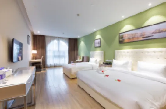 Xianhua Sandalwood Lakeside Hotel