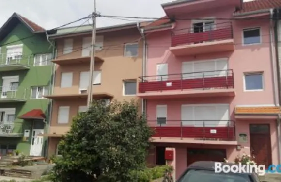 特拉伊科維奇招待所