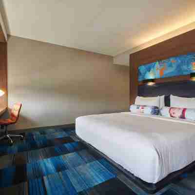 Aloft Cleveland Airport Rooms