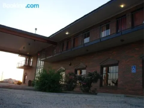 拉塞爾 - 維斯汽車旅館