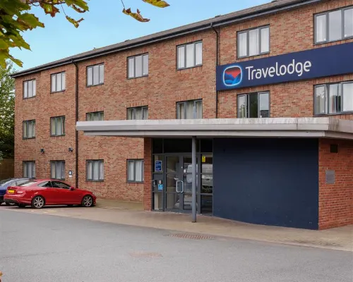 Travelodge Leeds Colton โรงแรมใกล้บริกเกต