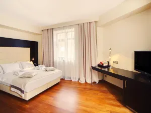 Crowne Plaza Borjomi