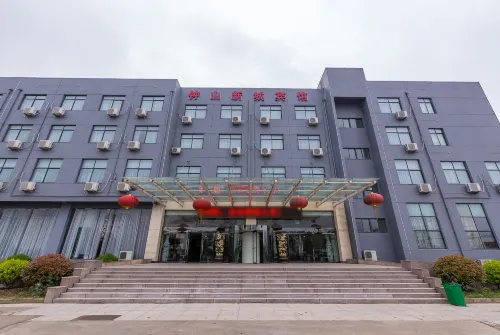 Zhongshan New Town Hotel