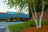 Crowne Plaza Minneapolis West Hotels near Massage Envy