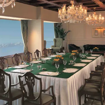 The Oberoi, Mumbai Отели рядом с достопримечательностью «Mani Bhavan Gandhi Museum»