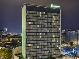 Holiday Inn 提比里斯