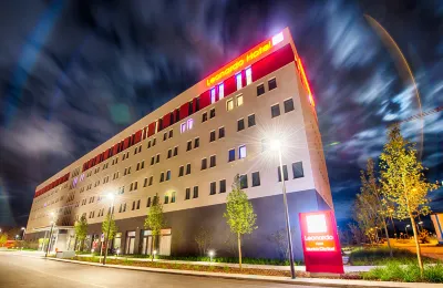 Leonardo Hotel Munich City East Hotels in der Nähe von Freizeitanlage Am Sportpark Unterhaching