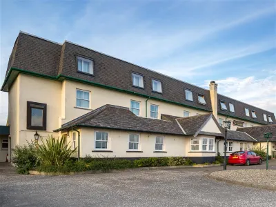 Travelodge Helensburgh Seafront Hotel Отели рядом с достопримечательностью «Каппиэлоу Парк»