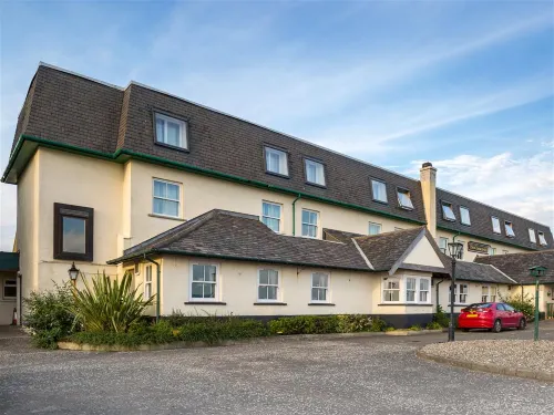 Travelodge Helensburgh Seafront Hotel Các khách sạn ở Greenock