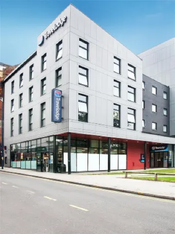 Travelodge Birmingham Central Moor Street فنادق في 