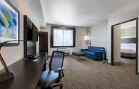 Holiday Inn Express & Suites Eugene Downtown - University