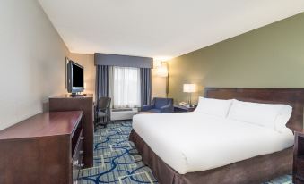 Holiday Inn Express & Suites Easton