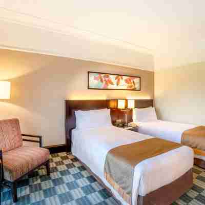 Holiday Inn Kuala Lumpur Glenmarie Rooms