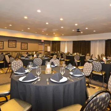 Best Western Premier Crown Chase Inn  Suites