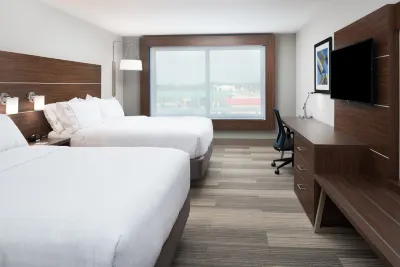 Holiday Inn Express & Suites Kingdom City Hotels in 