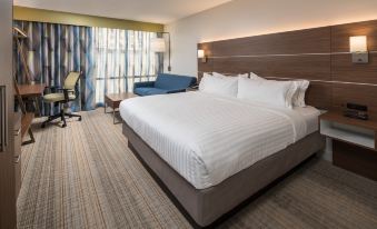 Holiday Inn Express & Suites Springfield