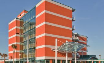 Holiday Inn & Suites Virginia Beach - North Beach