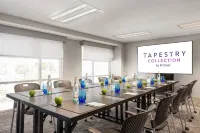 Hotel Alba Tampa, Tapestry Collection by Hilton - parking