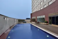 Radisson Gurugram Udyog Vihar - Rooftop Pools