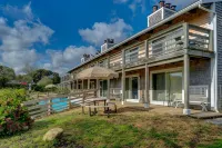 Island Inn