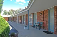 Golden Reef Motor Inn Hotels in East Bendigo