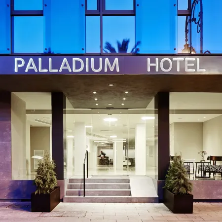 Hotel Palladium Отели рядом с достопримечательностью «Торговый центр El Corte Ingles»