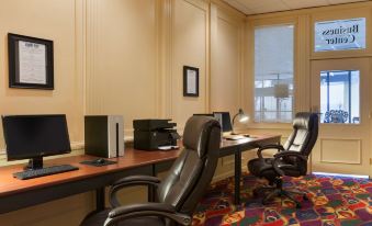 Park Inn by Radisson Sharon