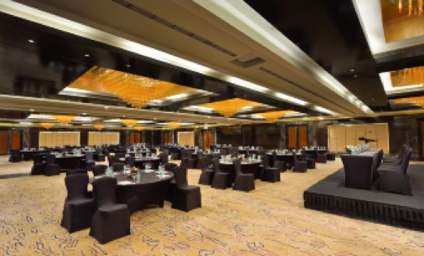 6. 래디슨 블루 가..