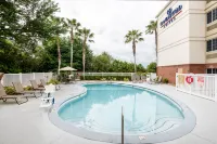 Candlewood Suites Orlando North - Lake Mary Hotels in Longwood