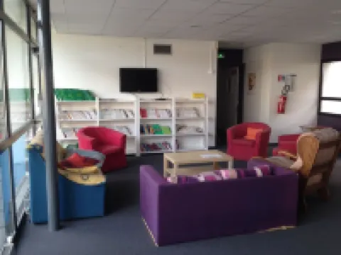 오베르주 드 주네스 데 모를렉 - 호스텔