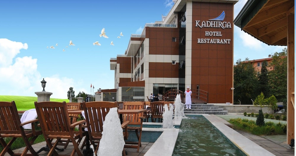 Kadhirga Hotel