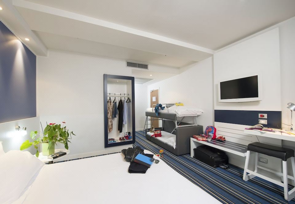 Neo Hotel-Bresso Updated 2022 Room Price-Reviews & Deals | Trip.com
