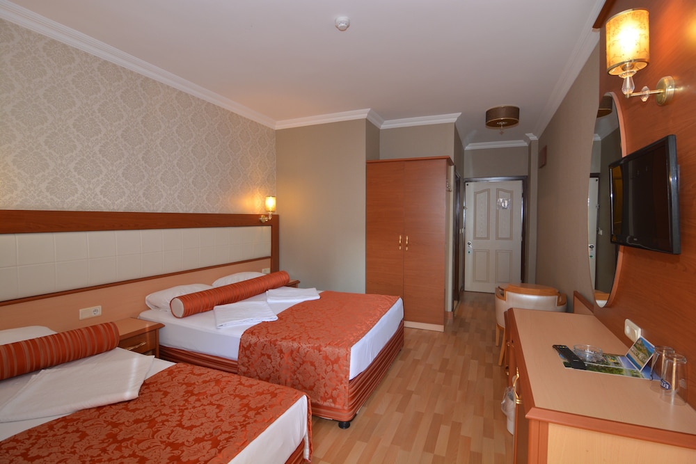 Kleopatra Dreams Beach Hotel