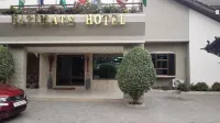 Ultimate Hotel