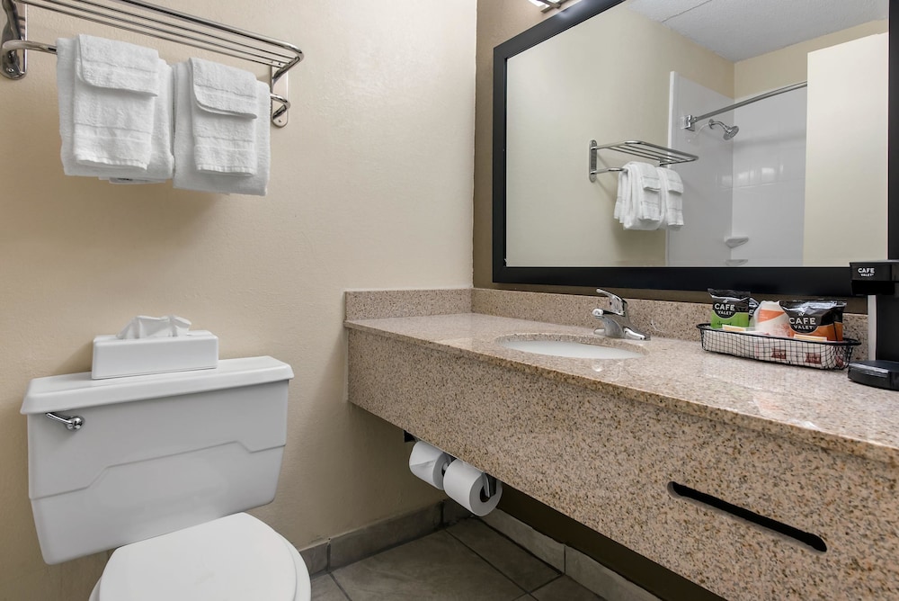 Quality Inn & Suites Lafayette I-65