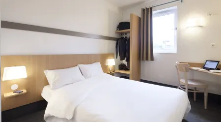 B&B Hôtel Auxerre Monéteau Отели в г. Апуньи